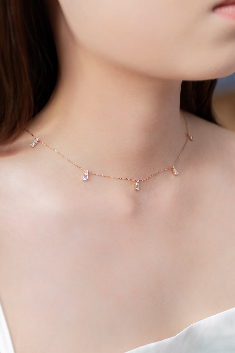 Diamant éblouissant 18K Rose Gold Dangle Necklace