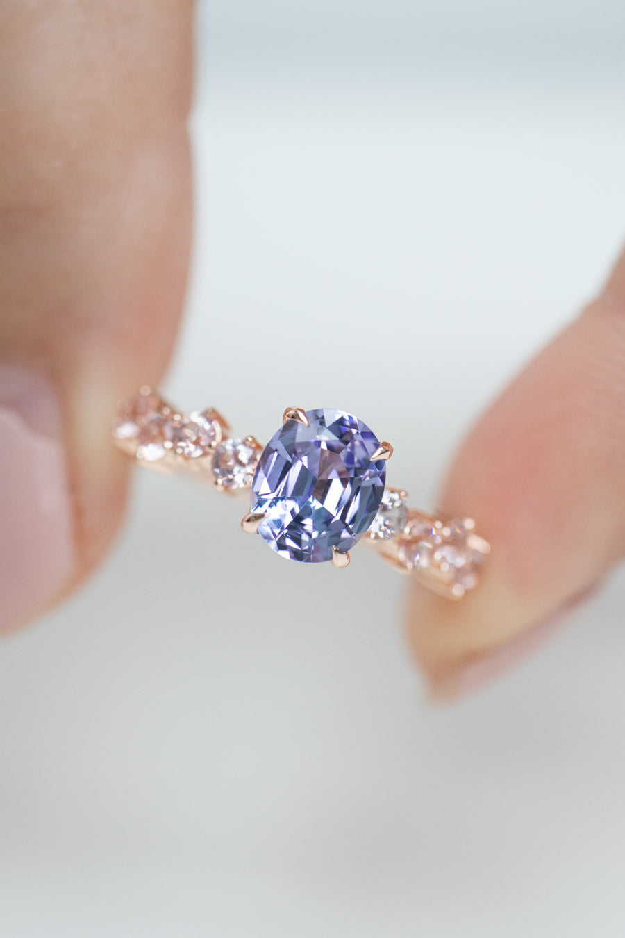 Bleu Violet Ovale 1.20ct Tanzanite & Pink Spinel 18K Rose Gold Ring