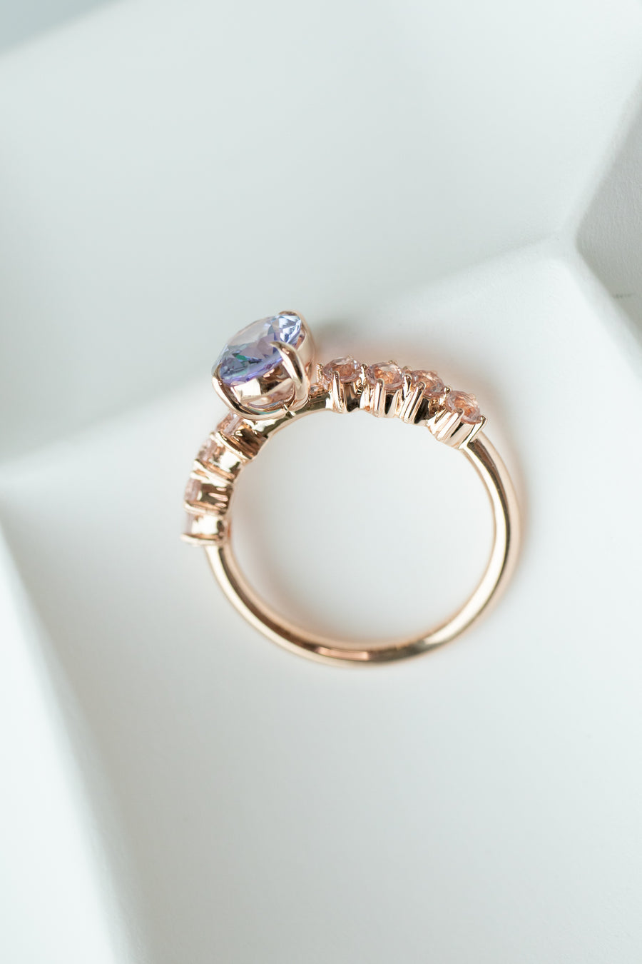 Bleu Violet Ovale 1.20ct Tanzanite & Pink Spinel 18K Rose Gold Ring