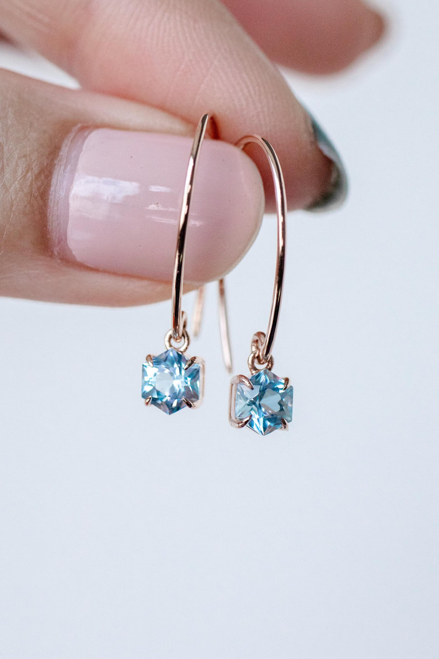 Starry Hexagon total 1.30ct Sky Blue Topaz 18K Gold Hoop Earrings