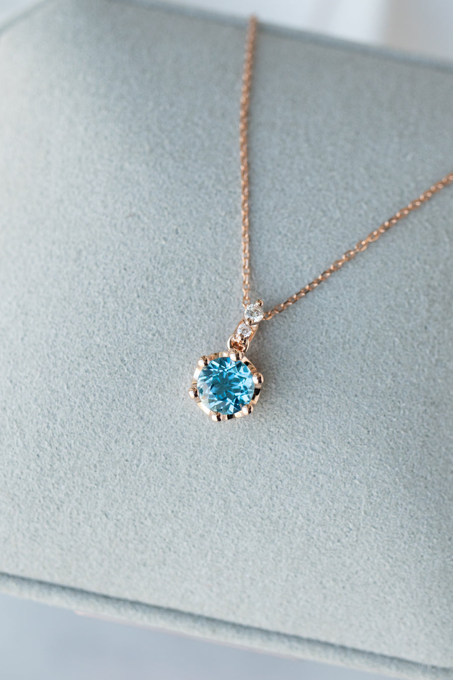 Round Swiss Blue Topaz 1.00ct 14/18K Gold Necklace