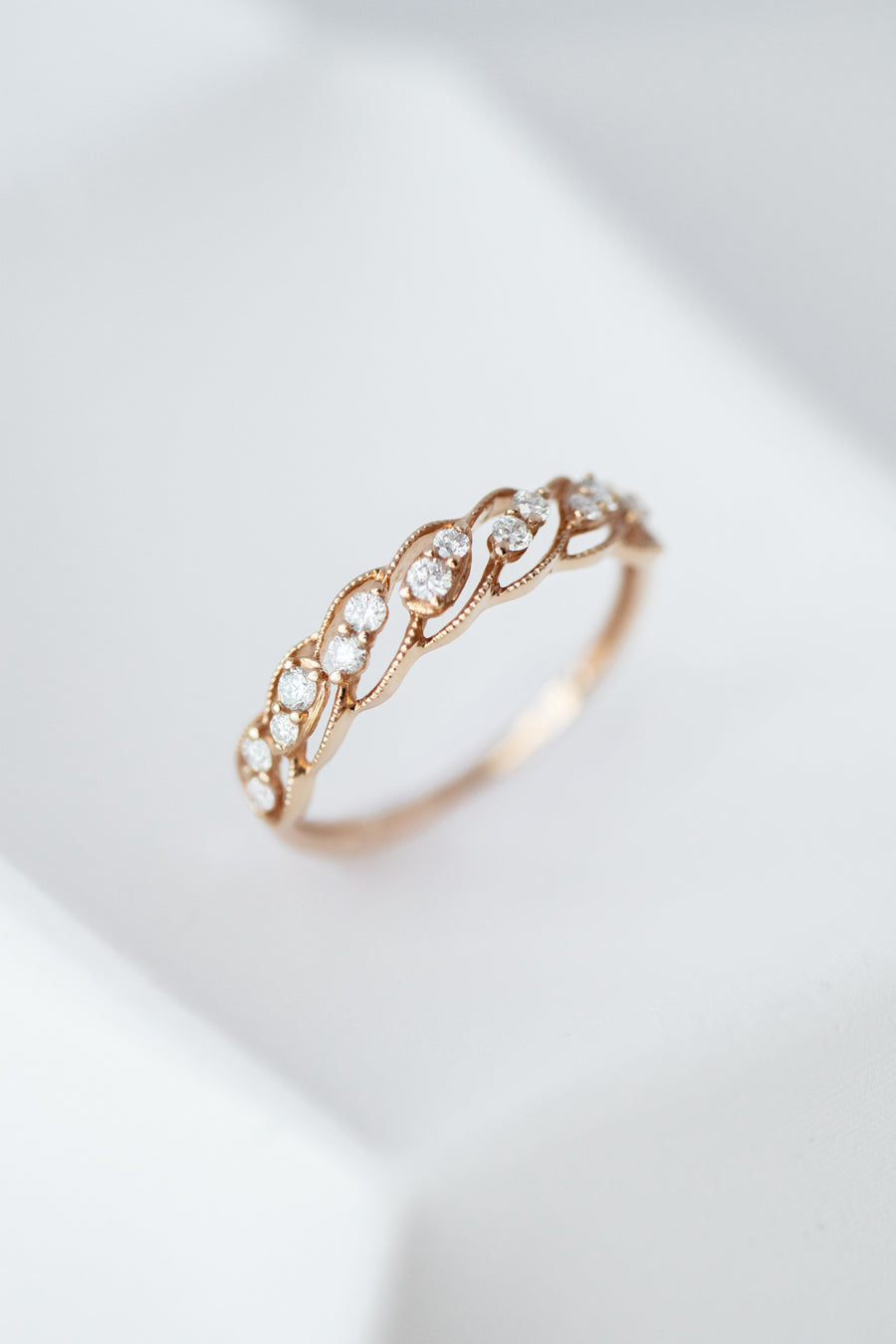 Twisted Top Quality Diamond 18K Gold Ring